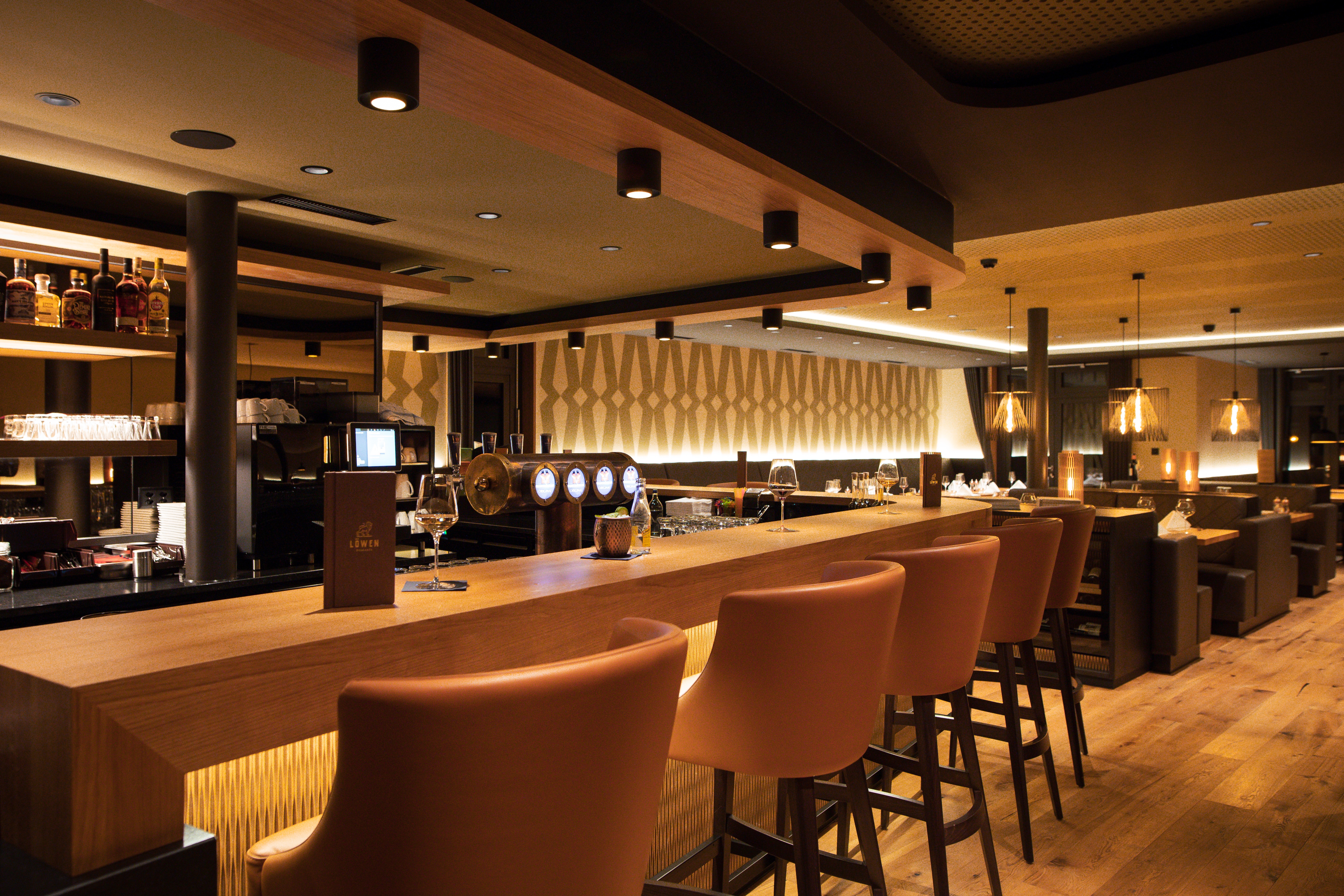 Löwen — Bar