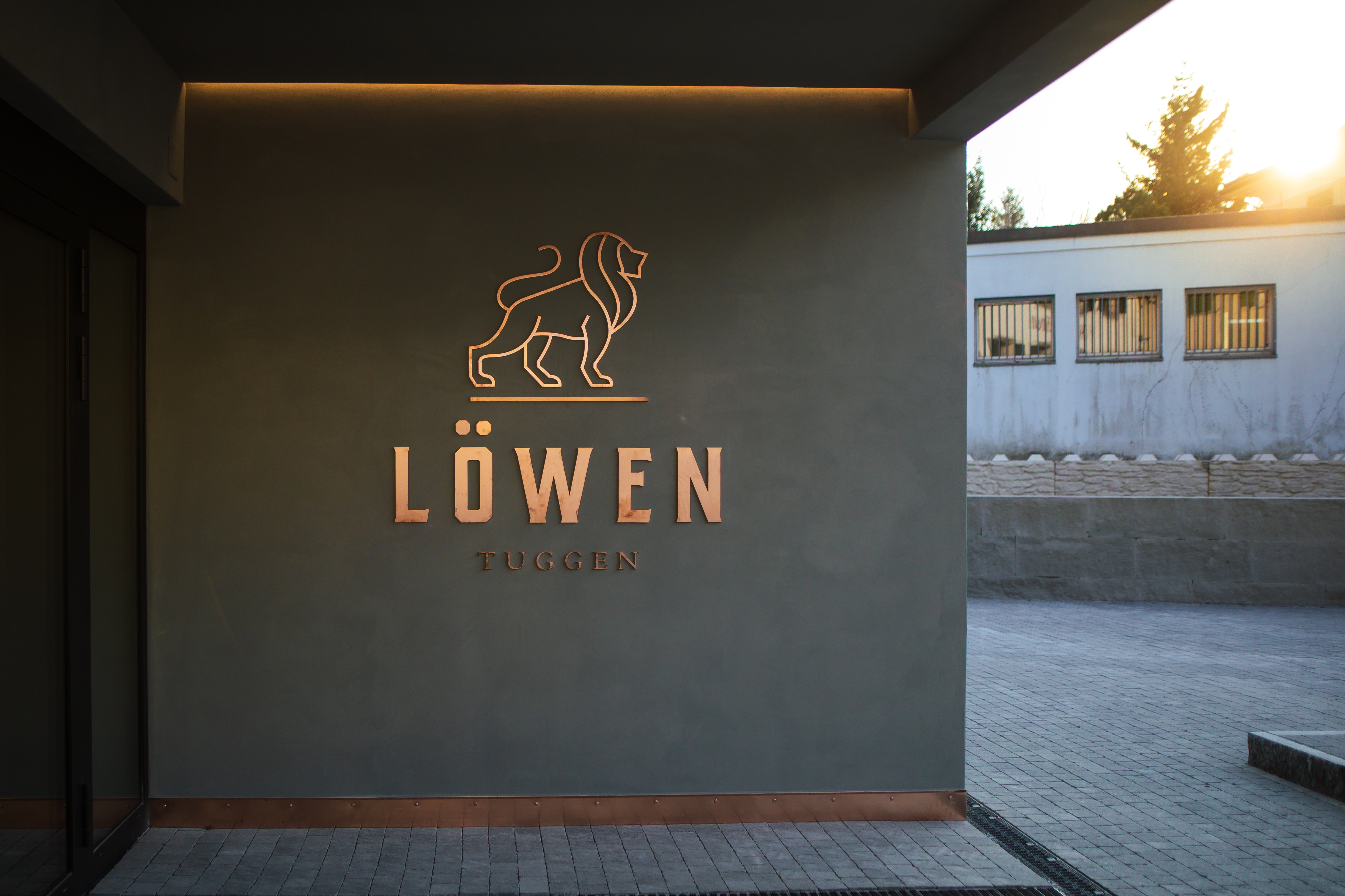 Löwen — Eingang